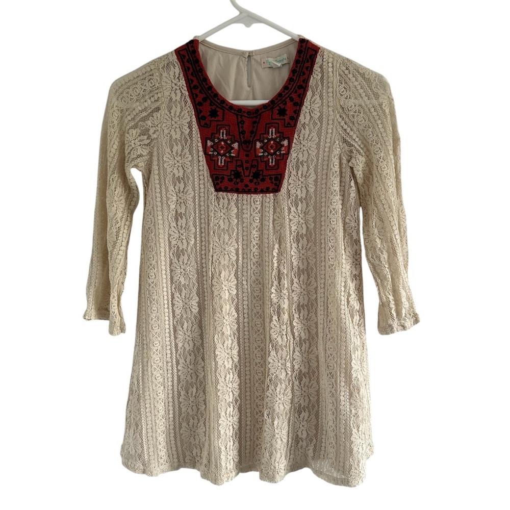 Cream and Red‎ 3/4 Sleeve Tunic with Bib Collar